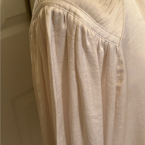 PHILOSOPHY Champagne Pleated Shoulders Blouse Size Large - Picture 5 of 10